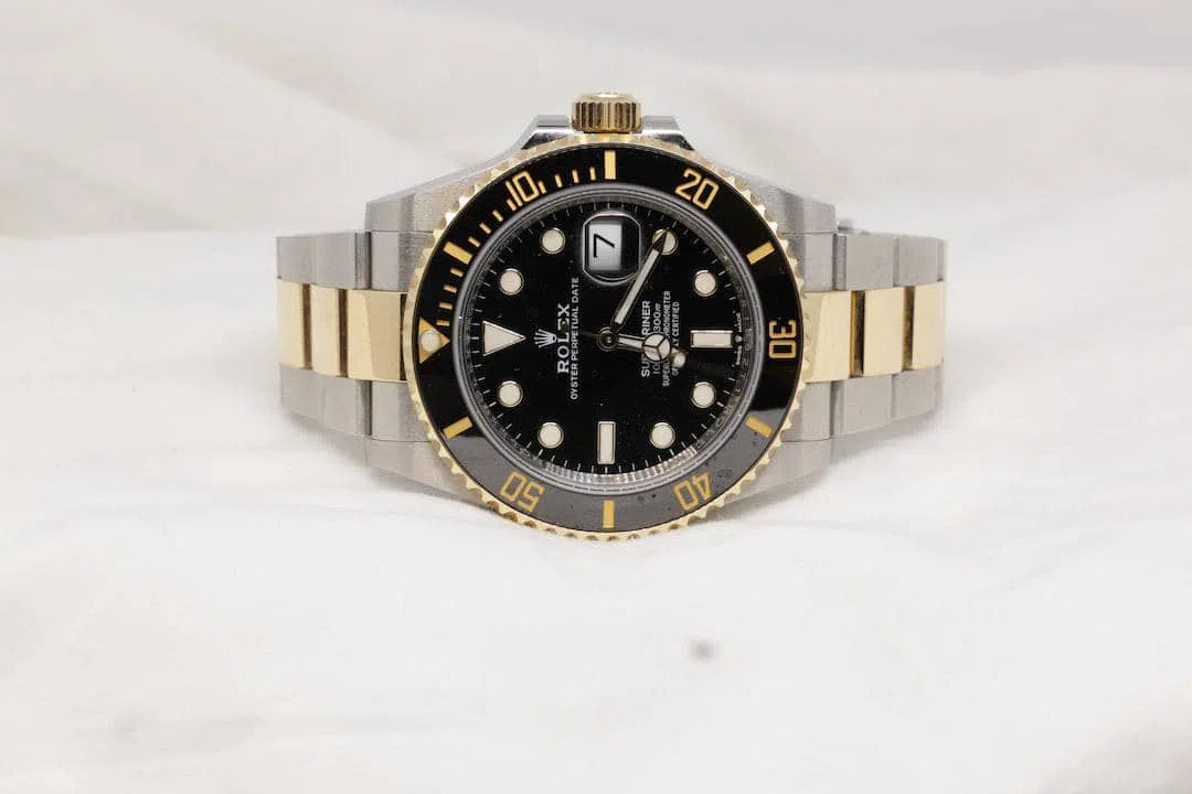 image article de blog How to Wind a Manual Wind Watch?