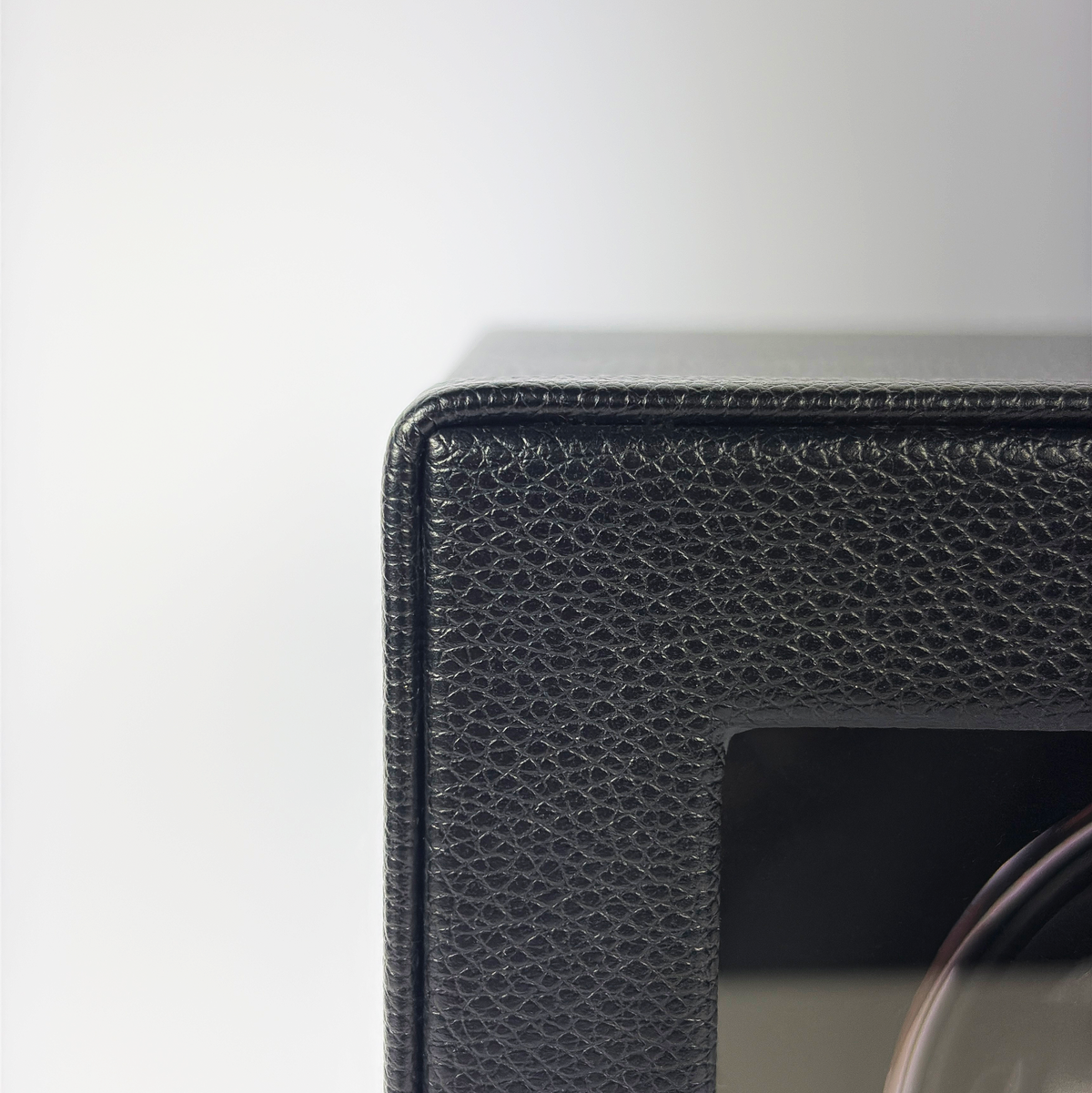 Cube Divan Watch Winder · 2 Watches · Onyx Black
