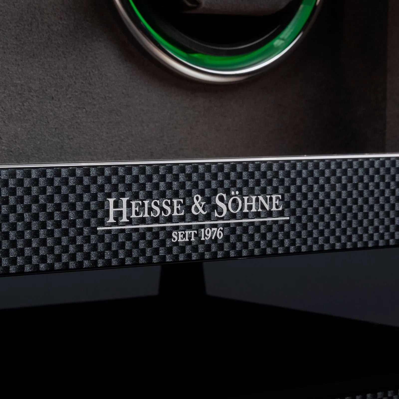 Denver 2 Watch Winder – Carbon-6-Le Remontoir
