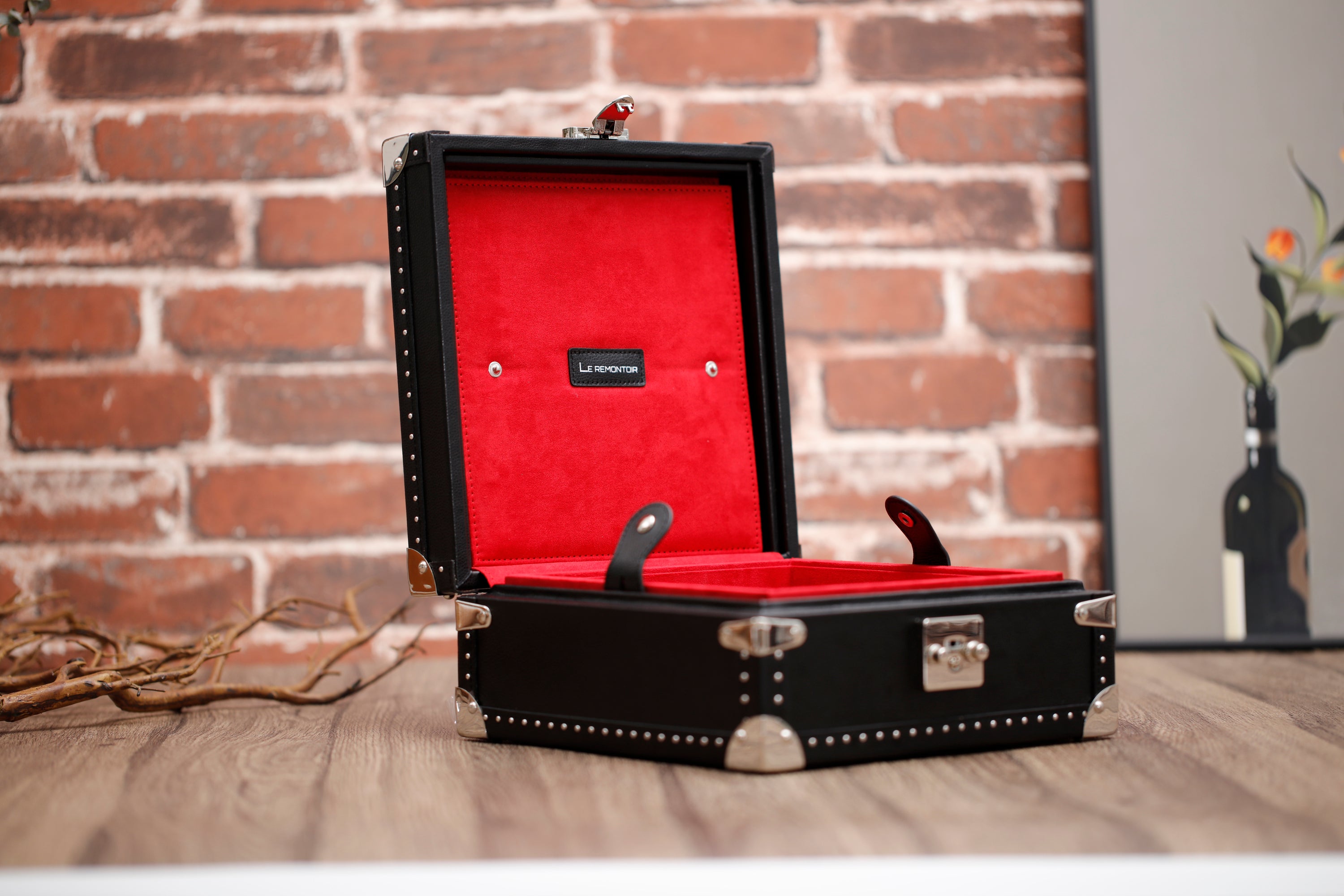 watch box welcome
