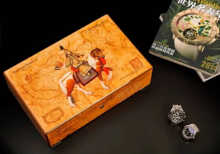 Qianlong Watch Box-2-Le Remontoir
