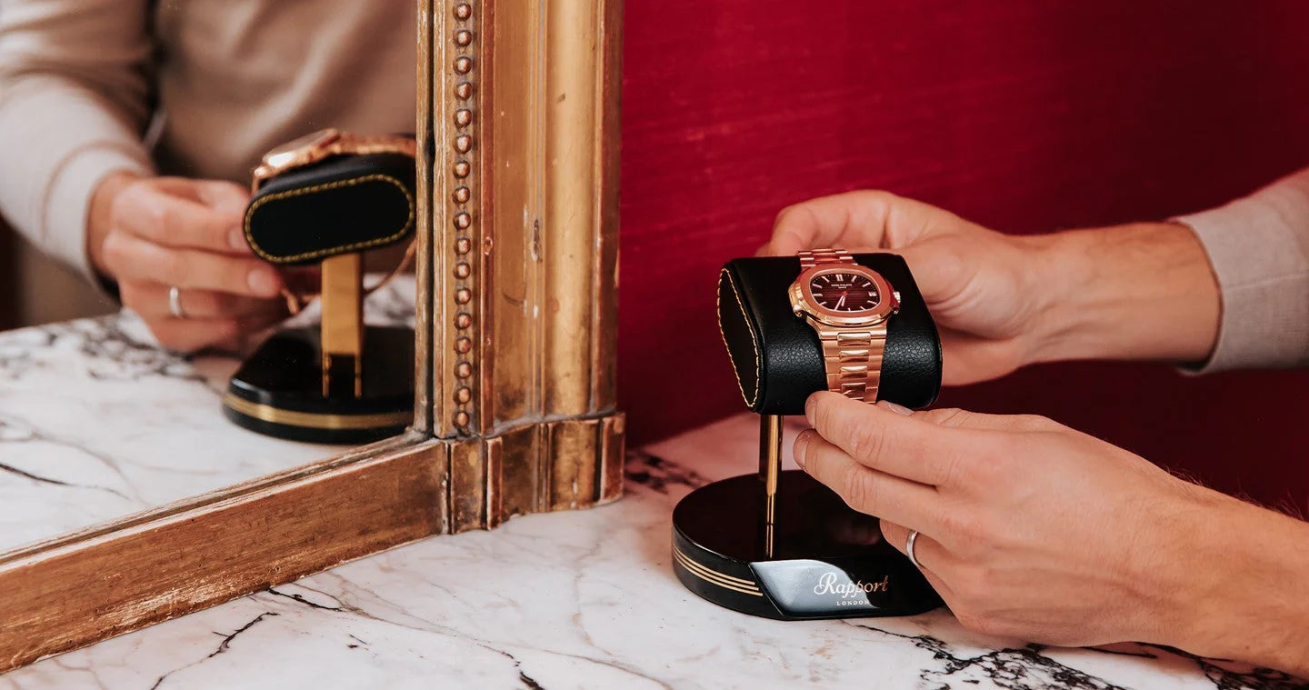 watch holder le remontoir